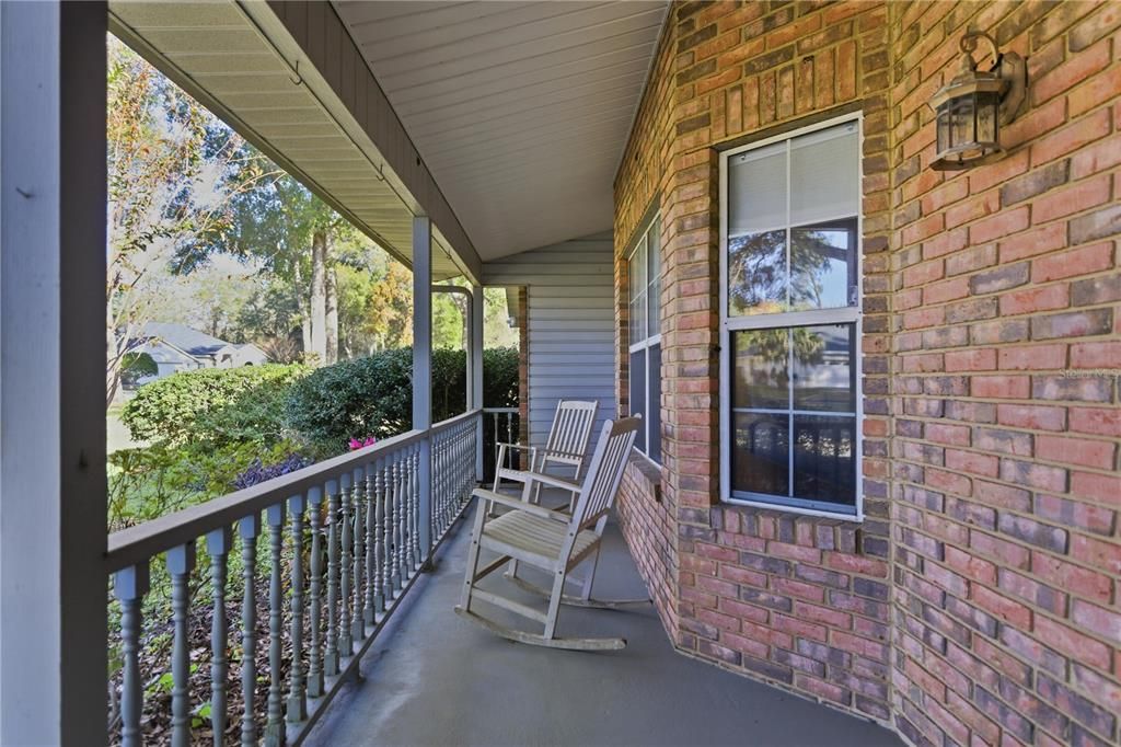 For Sale: $389,900 (3 beds, 2 baths, 2011 Square Feet)