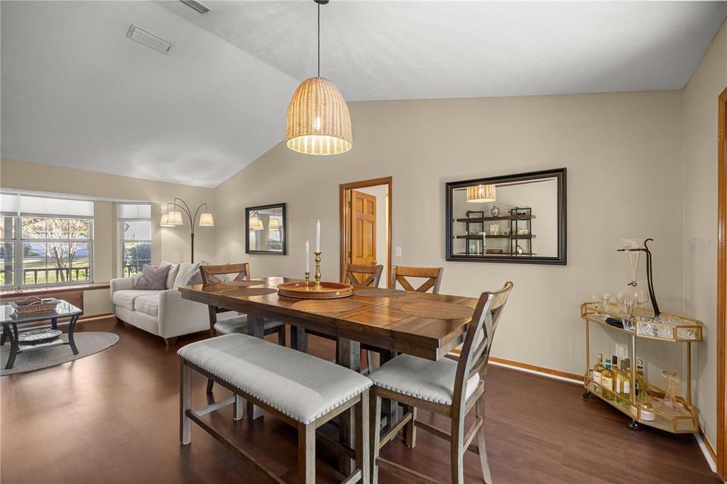 For Sale: $389,900 (3 beds, 2 baths, 2011 Square Feet)