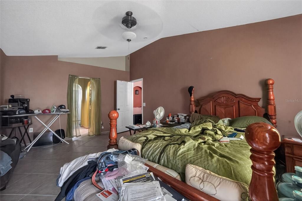 For Sale: $250,000 (4 beds, 2 baths, 2129 Square Feet)