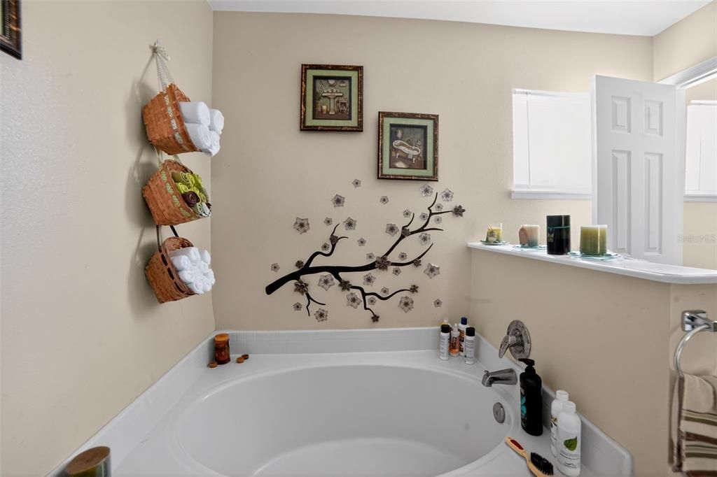 For Sale: $250,000 (4 beds, 2 baths, 2129 Square Feet)