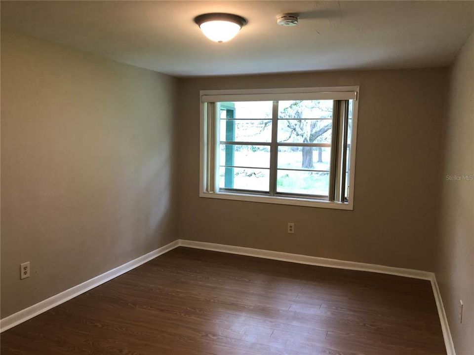 For Rent: $2,200 (4 beds, 3 baths, 1976 Square Feet)