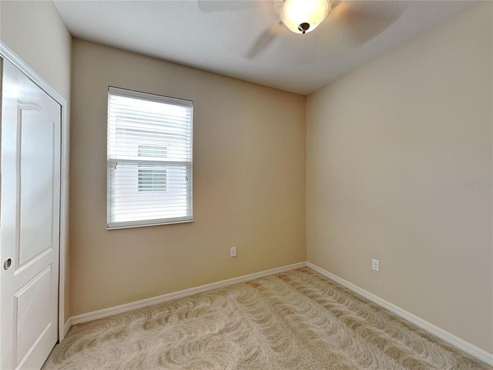 En Venta: $375,000 (4 camas, 2 baños, 2105 Pies cuadrados)