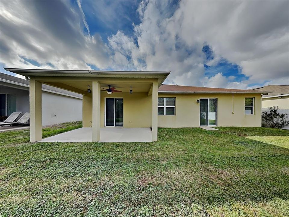 En Venta: $375,000 (4 camas, 2 baños, 2105 Pies cuadrados)