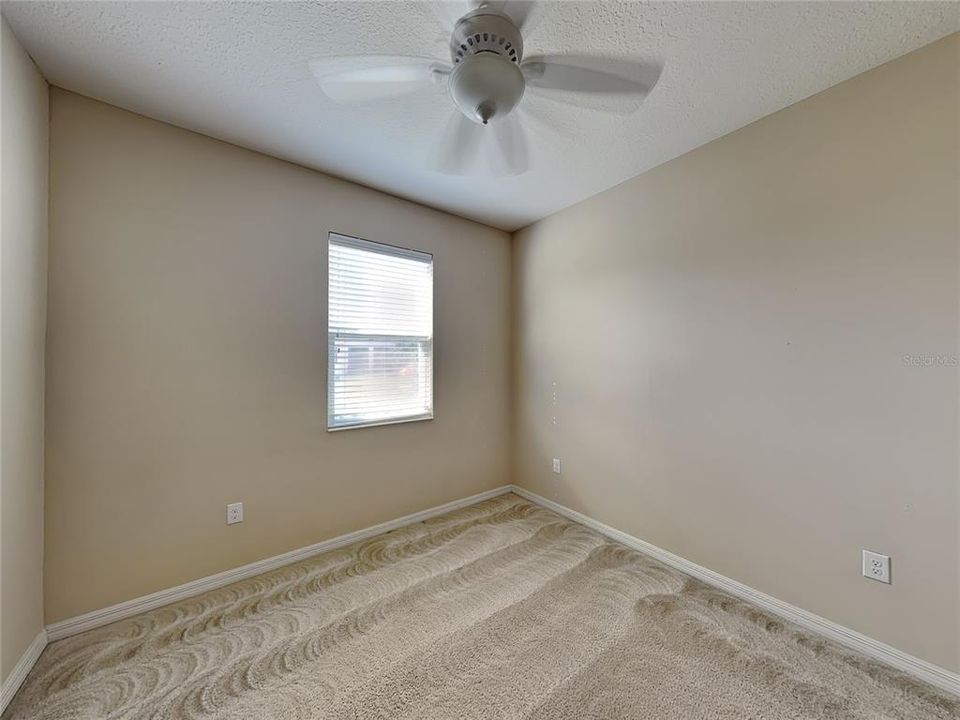 En Venta: $375,000 (4 camas, 2 baños, 2105 Pies cuadrados)