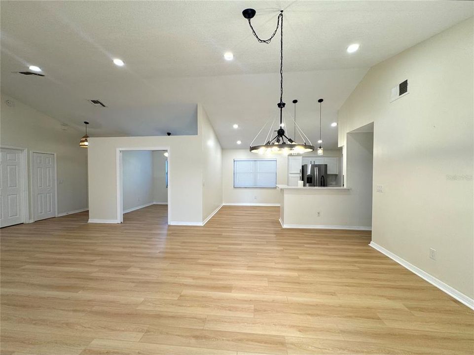 For Rent: $2,999 (3 beds, 2 baths, 1819 Square Feet)