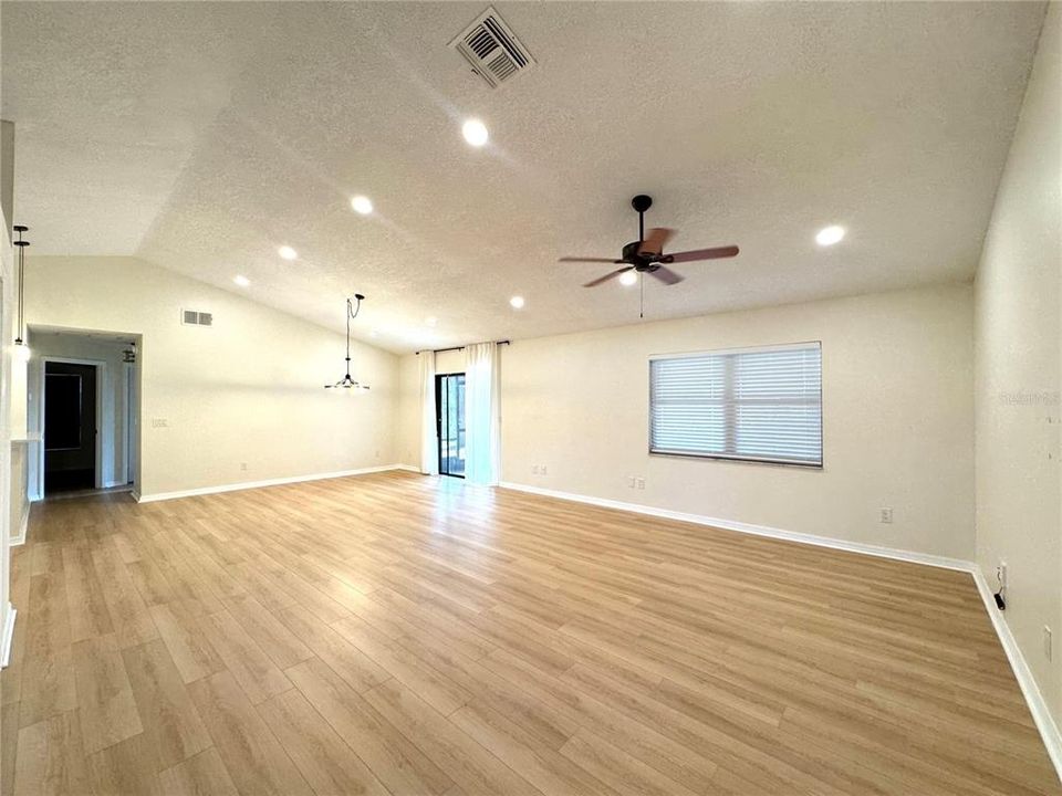 For Rent: $2,999 (3 beds, 2 baths, 1819 Square Feet)