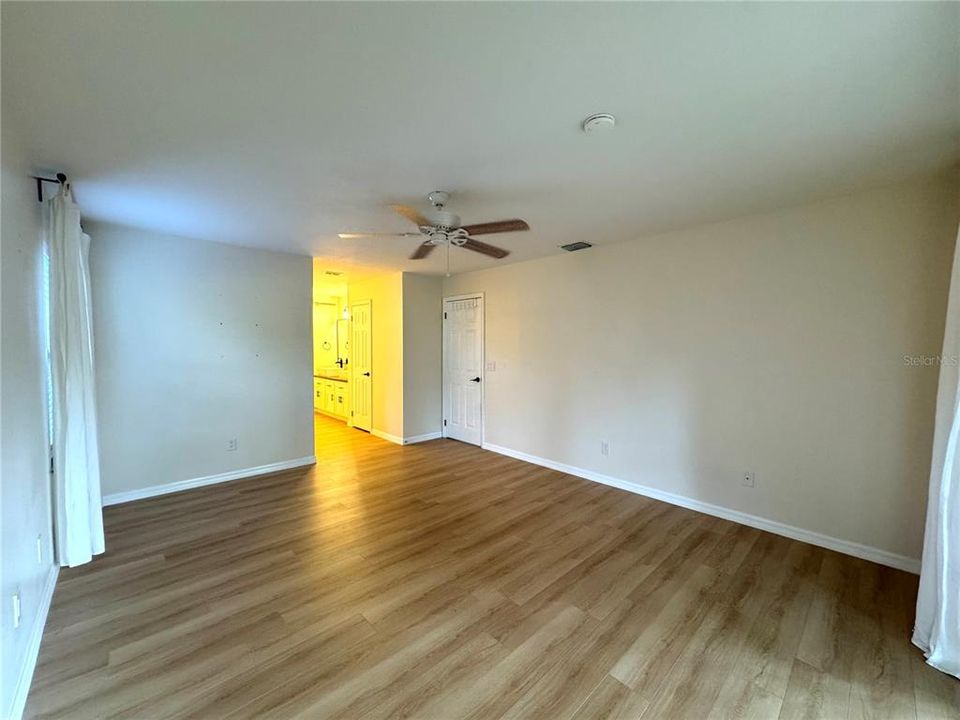 For Rent: $2,999 (3 beds, 2 baths, 1819 Square Feet)