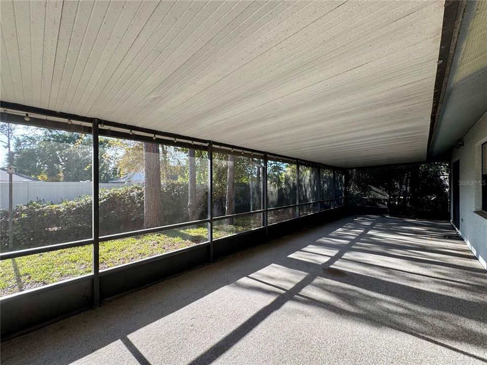 For Rent: $2,999 (3 beds, 2 baths, 1819 Square Feet)