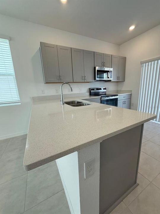 出租: $1,700 (2 贝兹, 2 浴室, 1219 平方英尺)