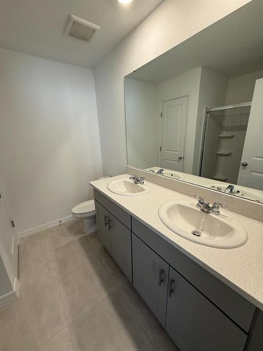 出租: $1,700 (2 贝兹, 2 浴室, 1219 平方英尺)