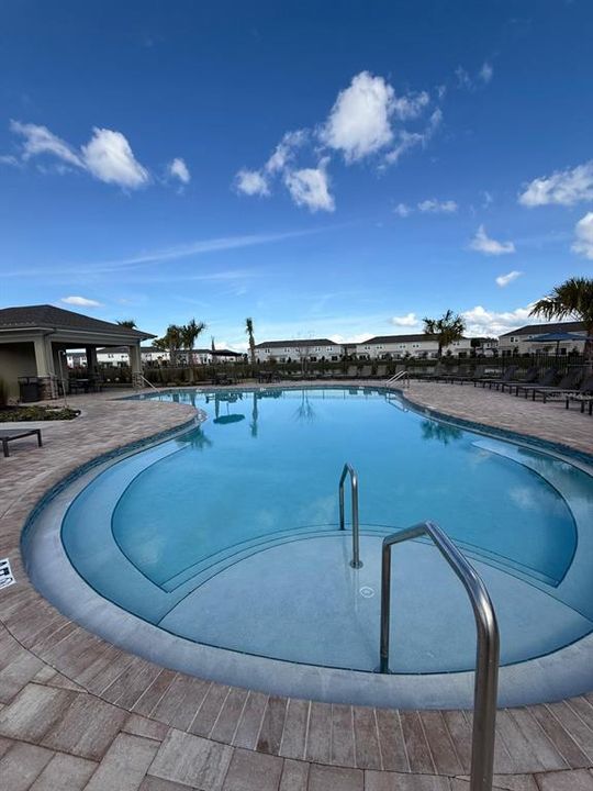 出租: $1,700 (2 贝兹, 2 浴室, 1219 平方英尺)