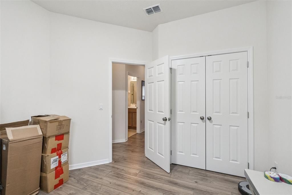 На продажу: $570,000 (4 спален, 3 ванн, 2400 Квадратных фут)