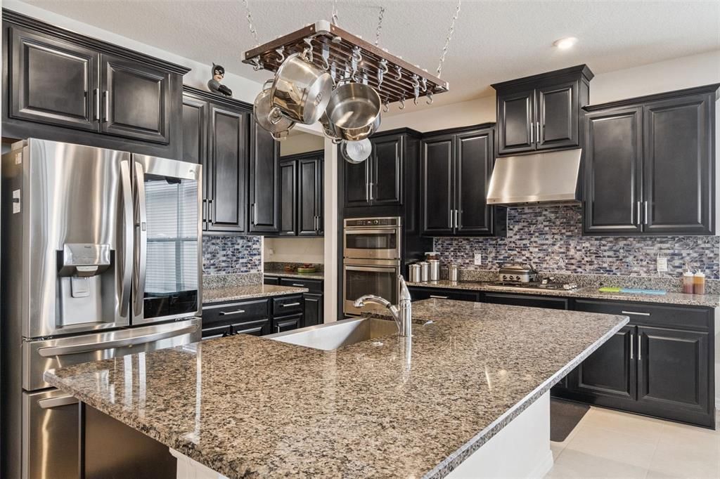 На продажу: $570,000 (4 спален, 3 ванн, 2400 Квадратных фут)