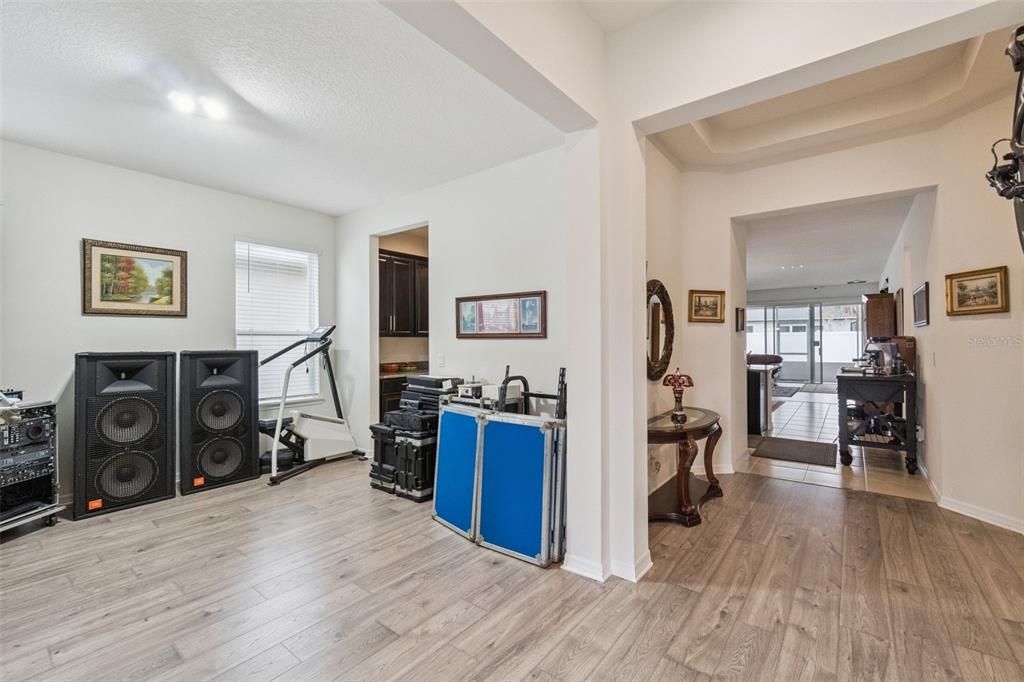 На продажу: $570,000 (4 спален, 3 ванн, 2400 Квадратных фут)