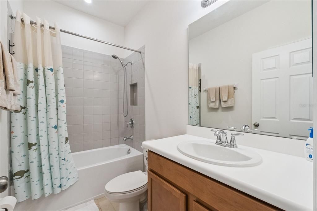 На продажу: $570,000 (4 спален, 3 ванн, 2400 Квадратных фут)