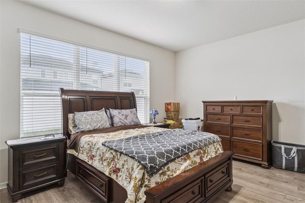 На продажу: $570,000 (4 спален, 3 ванн, 2400 Квадратных фут)