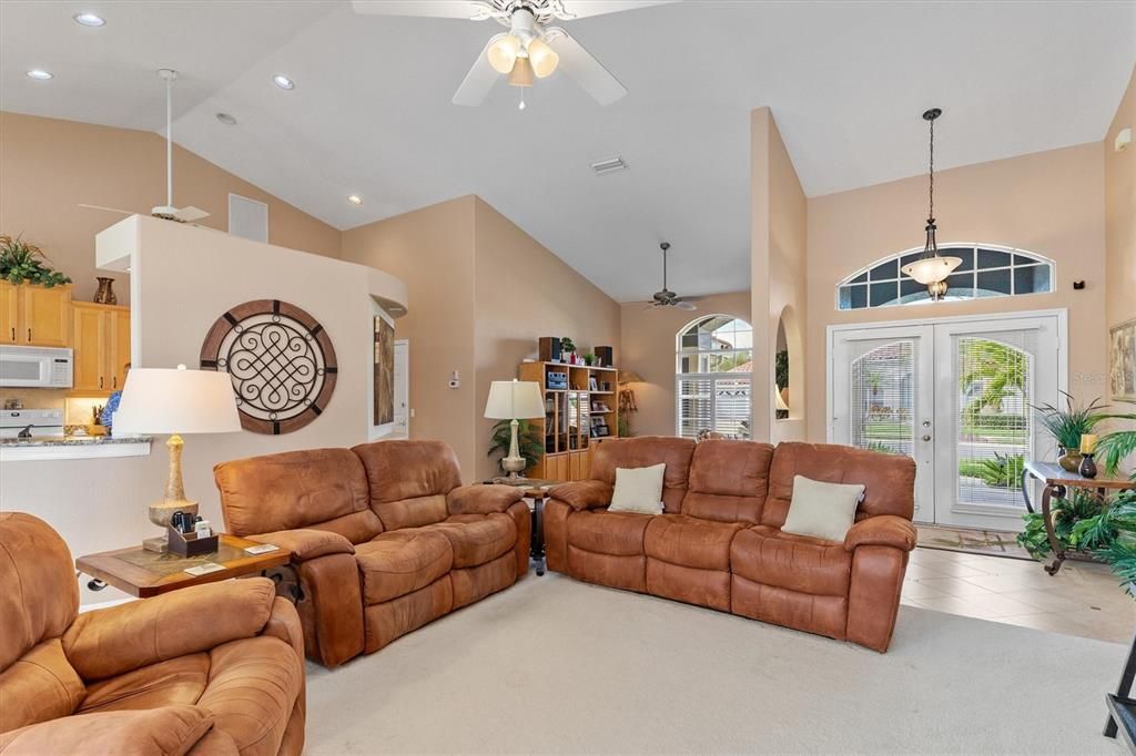 待售: $499,900 (3 贝兹, 2 浴室, 2045 平方英尺)