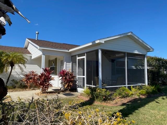 For Sale: $311,900 (2 beds, 2 baths, 1156 Square Feet)