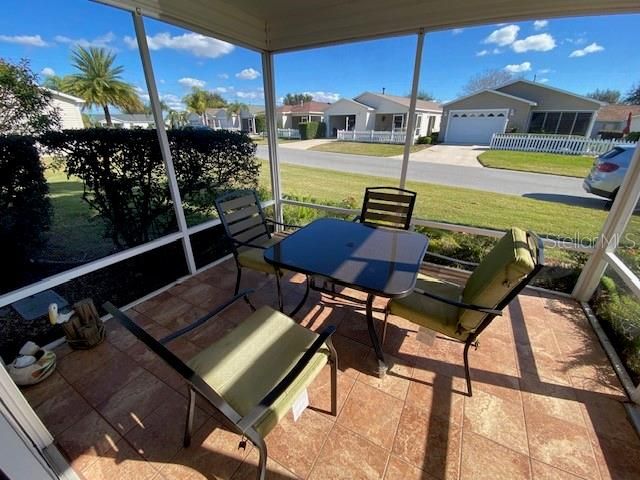 For Sale: $311,900 (2 beds, 2 baths, 1156 Square Feet)