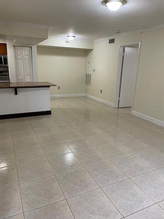 В аренду: $1,800 (2 спален, 2 ванн, 937 Квадратных фут)