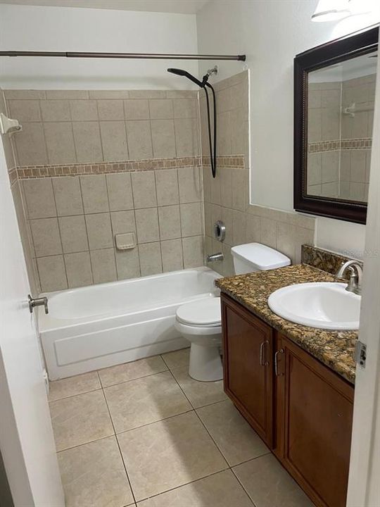 В аренду: $1,800 (2 спален, 2 ванн, 937 Квадратных фут)