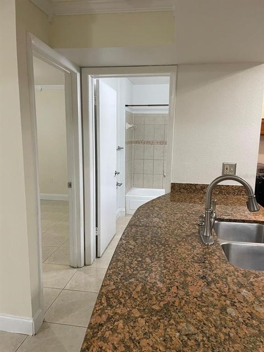 В аренду: $1,800 (2 спален, 2 ванн, 937 Квадратных фут)