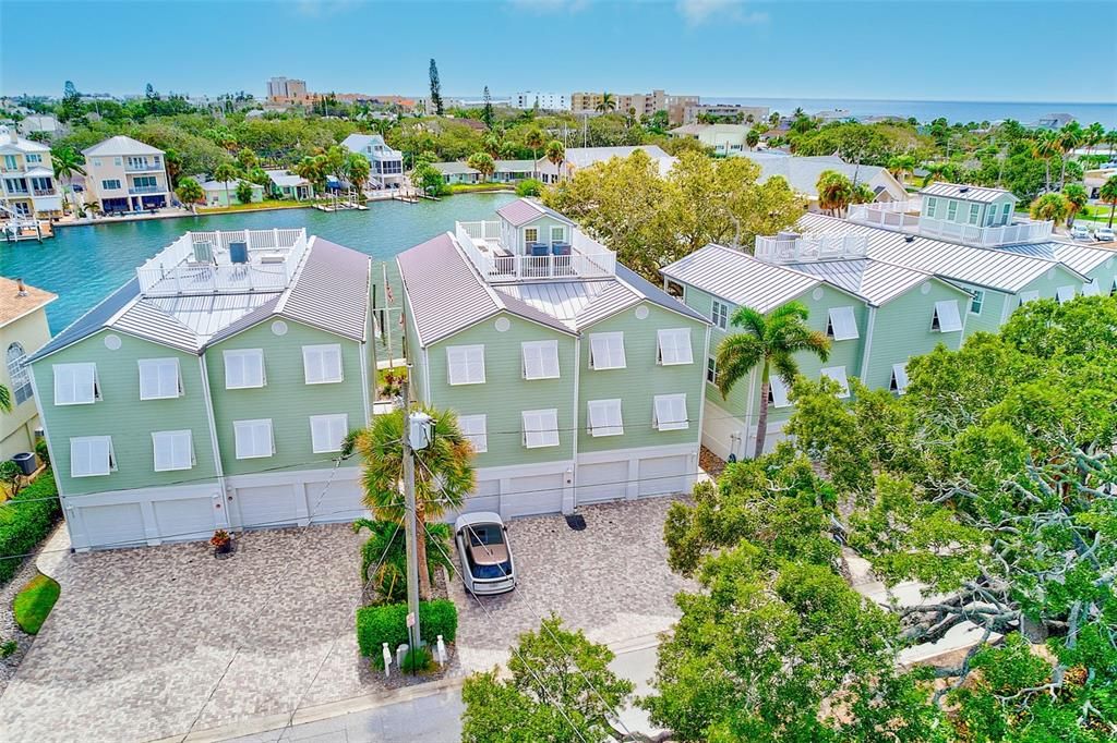 На продажу: $1,250,000 (2 спален, 3 ванн, 2080 Квадратных фут)