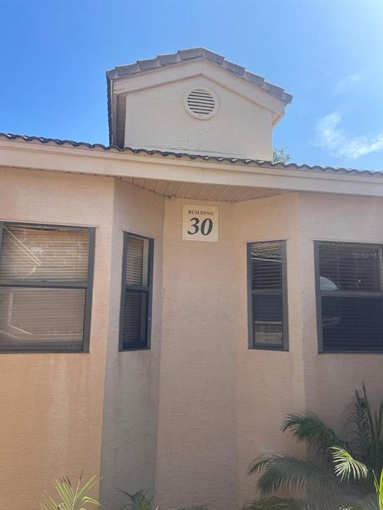 En Venta: $295,000 (2 camas, 2 baños, 1014 Pies cuadrados)