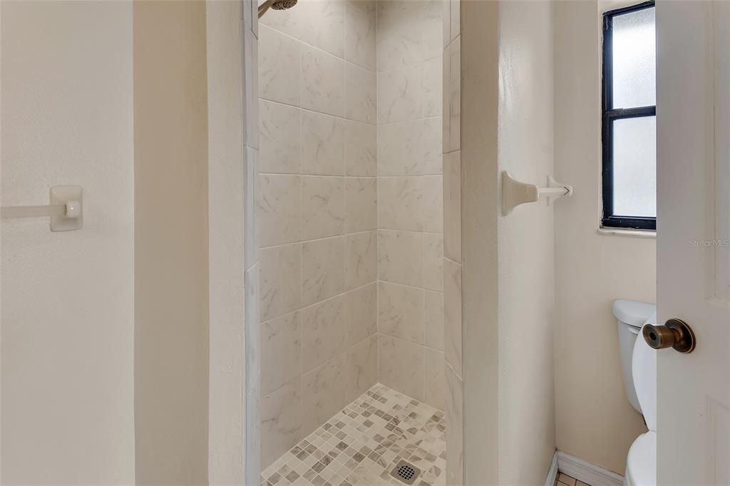 На продажу: $225,000 (2 спален, 2 ванн, 1182 Квадратных фут)