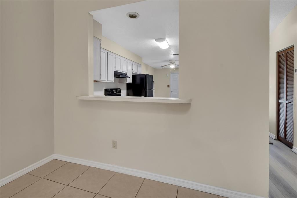 На продажу: $225,000 (2 спален, 2 ванн, 1182 Квадратных фут)