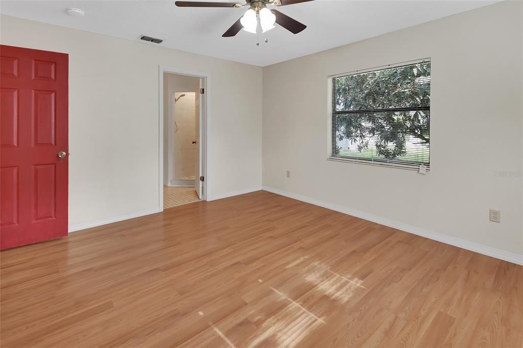 На продажу: $225,000 (2 спален, 2 ванн, 1182 Квадратных фут)