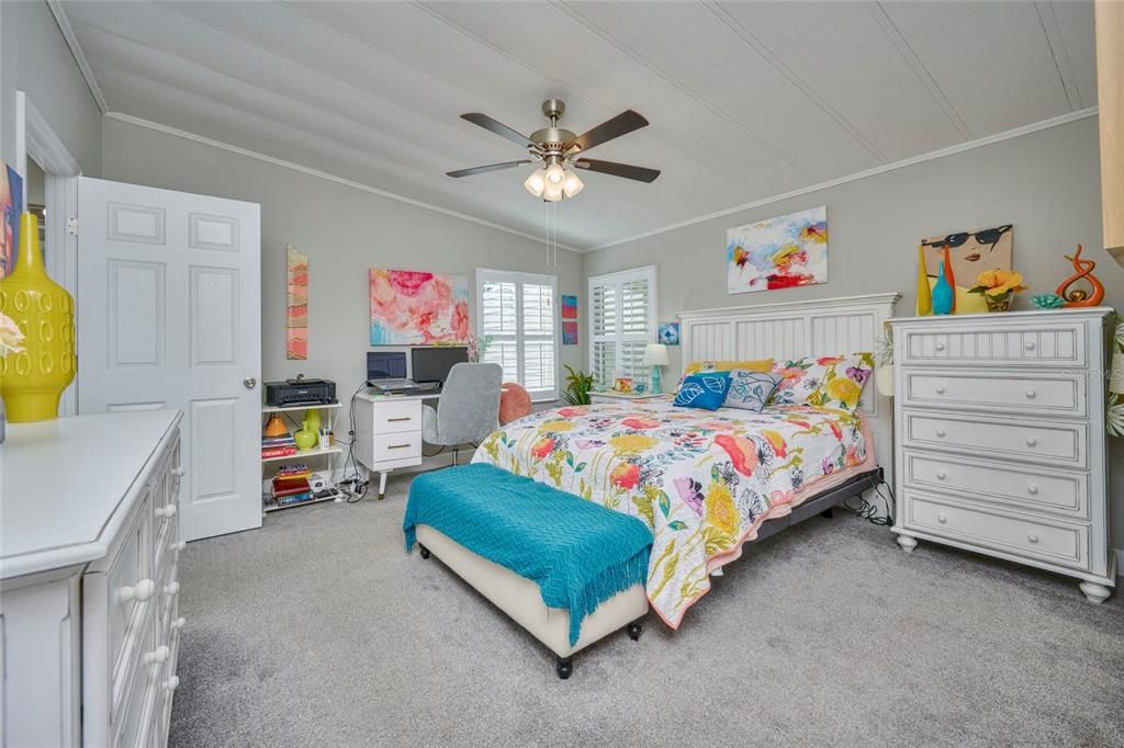 待售: $192,900 (2 贝兹, 2 浴室, 1056 平方英尺)