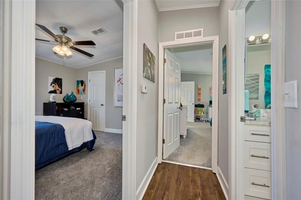 待售: $192,900 (2 贝兹, 2 浴室, 1056 平方英尺)