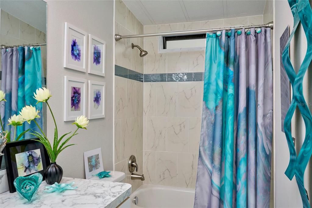 待售: $192,900 (2 贝兹, 2 浴室, 1056 平方英尺)