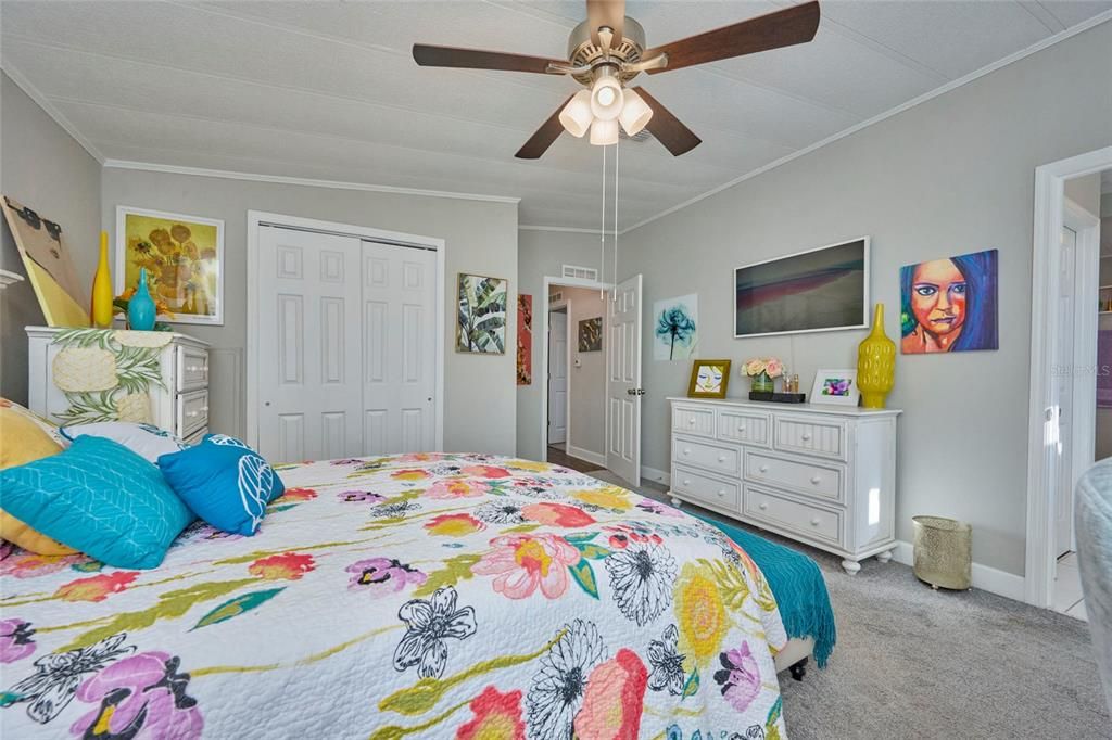 待售: $192,900 (2 贝兹, 2 浴室, 1056 平方英尺)