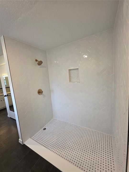 В аренду: $3,000 (4 спален, 2 ванн, 1928 Квадратных фут)