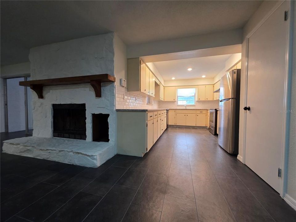 В аренду: $3,000 (4 спален, 2 ванн, 1928 Квадратных фут)