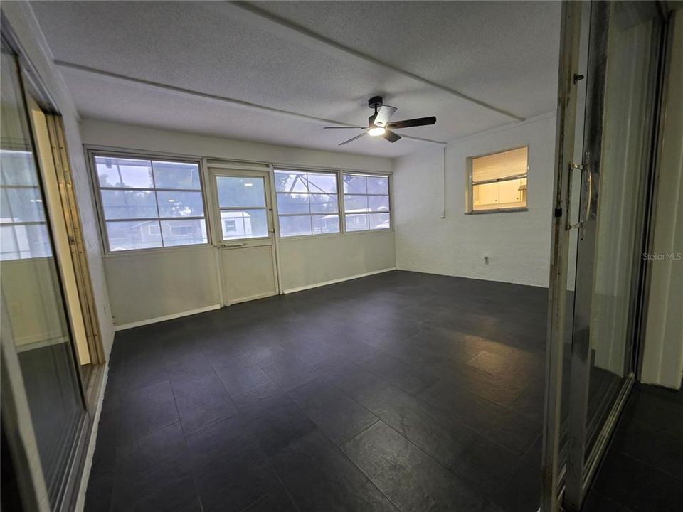 В аренду: $3,000 (4 спален, 2 ванн, 1928 Квадратных фут)