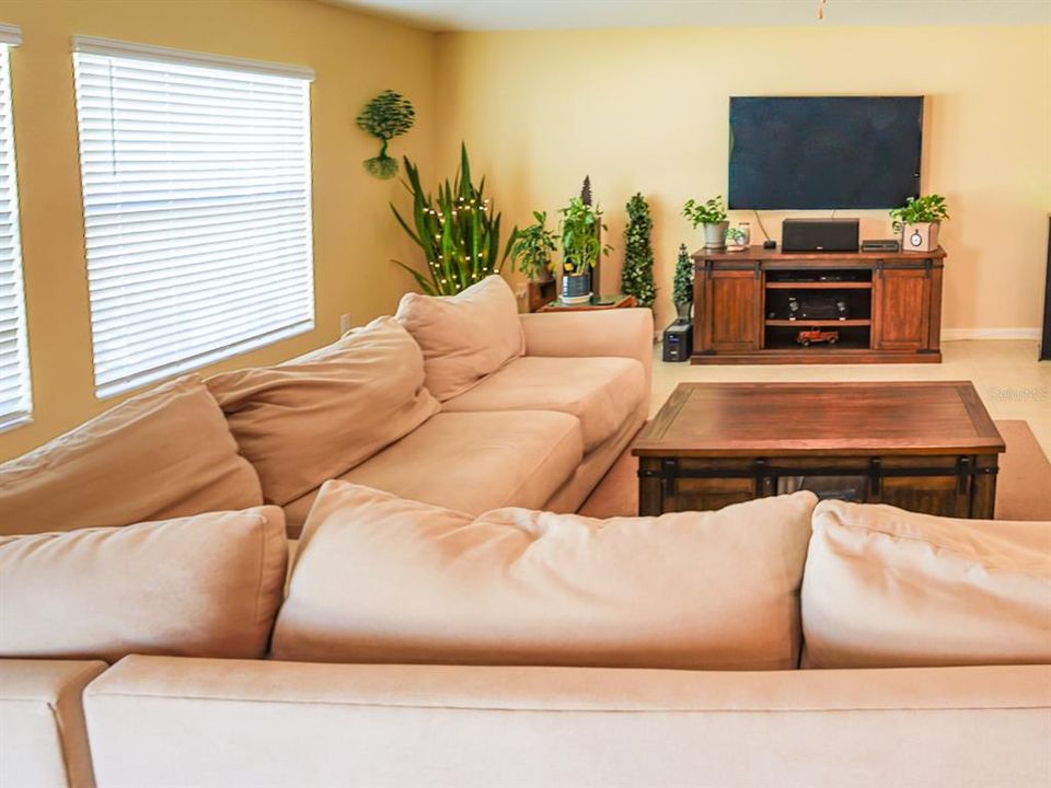 待售: $399,000 (4 贝兹, 3 浴室, 2577 平方英尺)