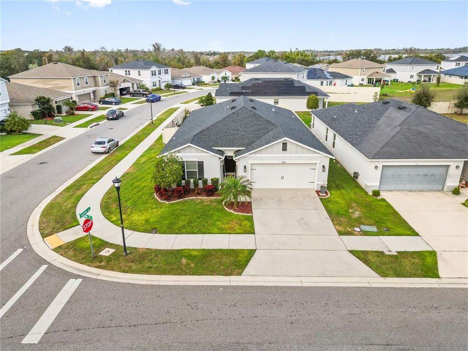 For Sale: $325,000 (4 beds, 2 baths, 1983 Square Feet)