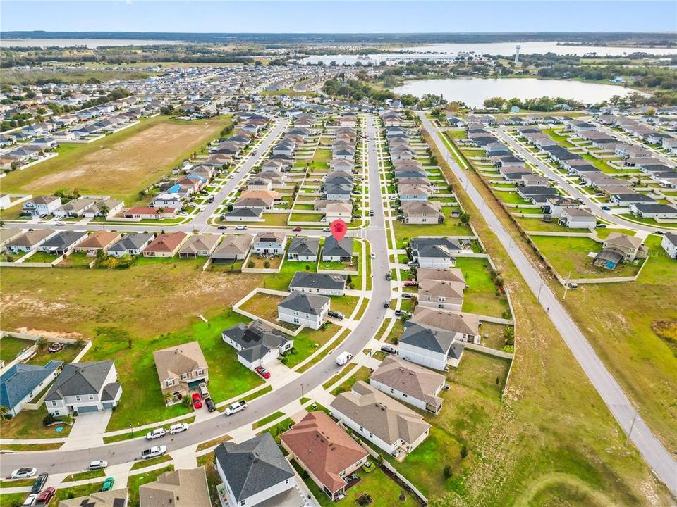 For Sale: $325,000 (4 beds, 2 baths, 1983 Square Feet)