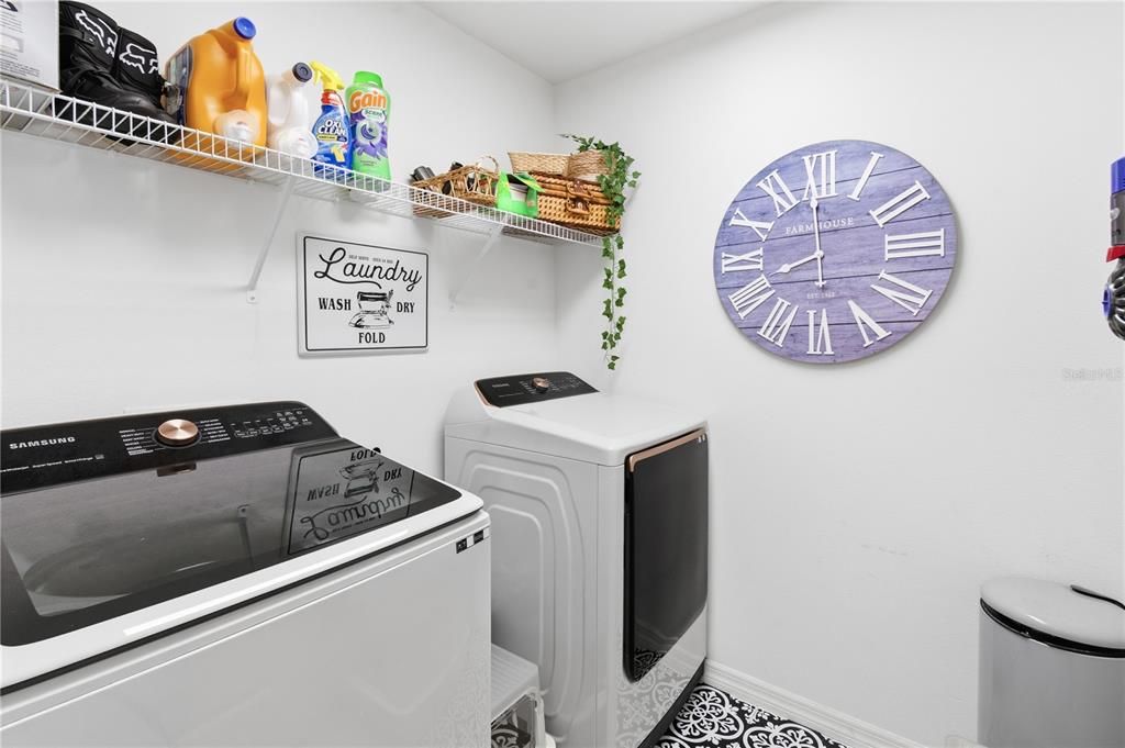 For Sale: $325,000 (4 beds, 2 baths, 1983 Square Feet)