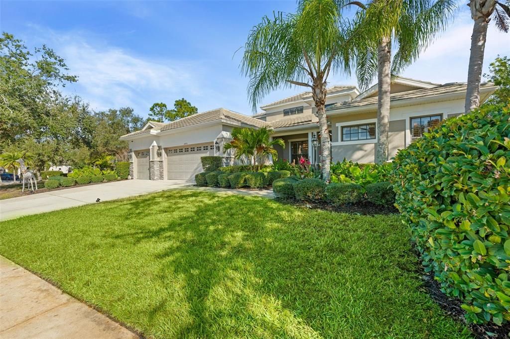 For Sale: $959,000 (4 beds, 4 baths, 3038 Square Feet)