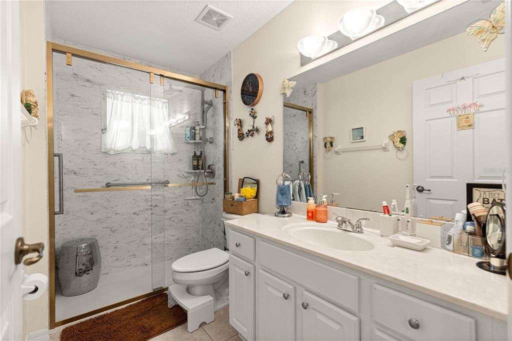 For Sale: $274,900 (3 beds, 2 baths, 1888 Square Feet)