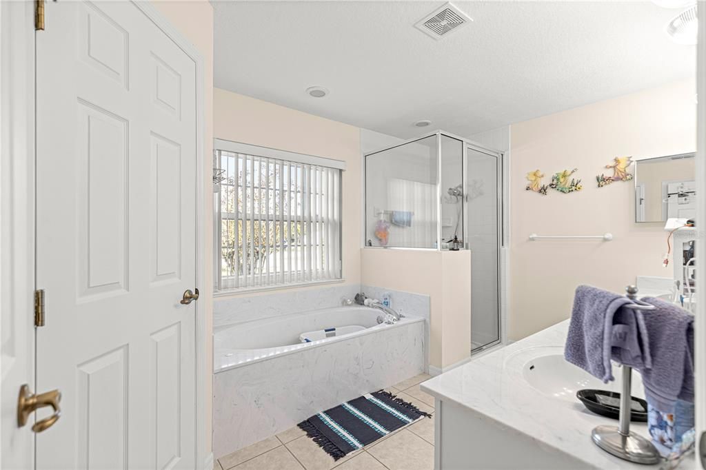 For Sale: $274,900 (3 beds, 2 baths, 1888 Square Feet)