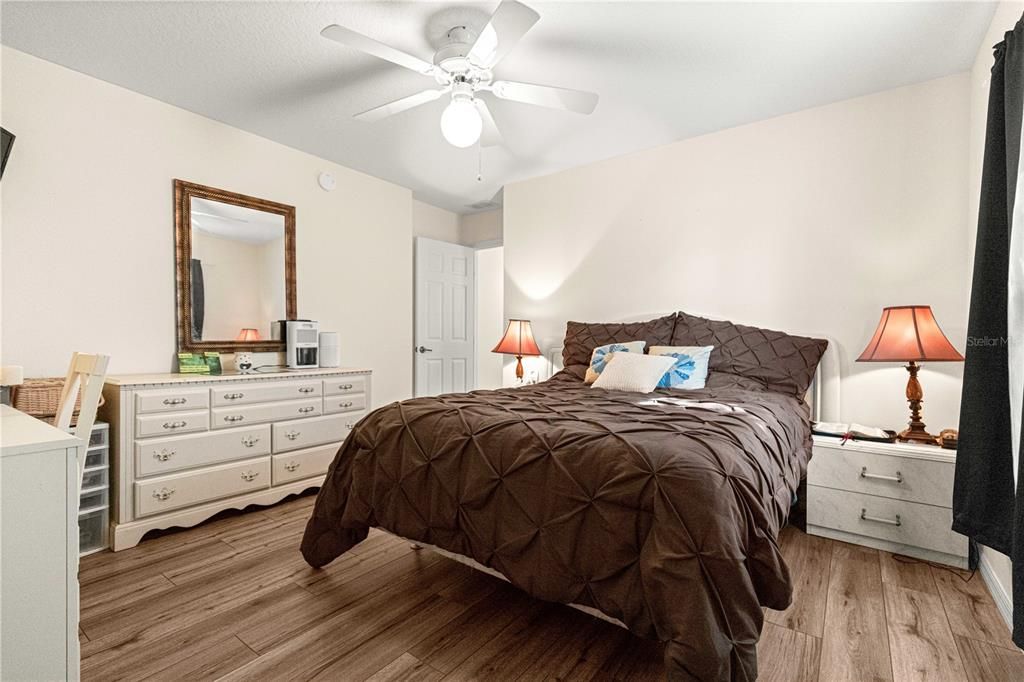 For Sale: $274,900 (3 beds, 2 baths, 1888 Square Feet)