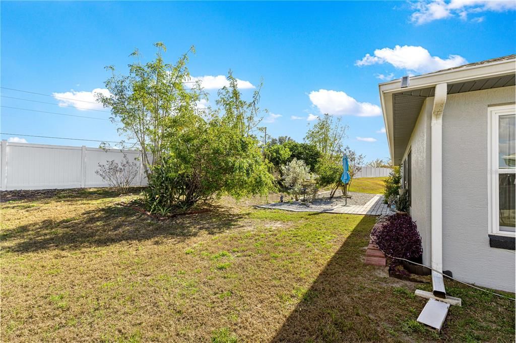 For Sale: $274,900 (3 beds, 2 baths, 1888 Square Feet)