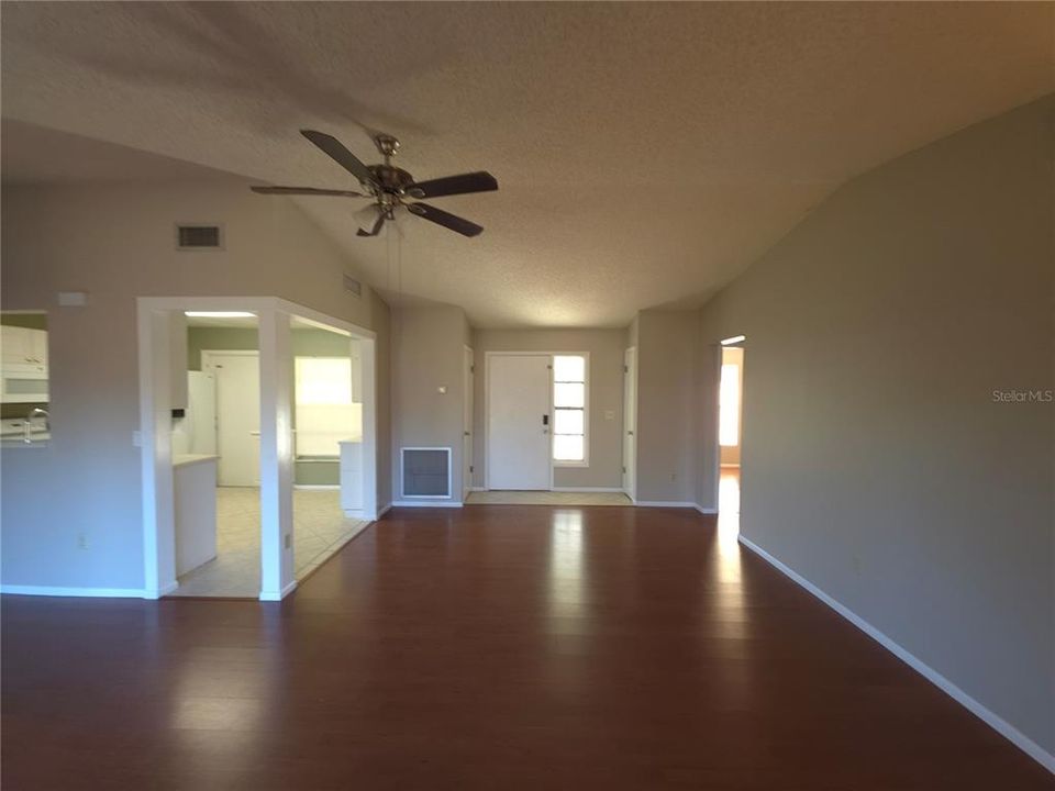 For Rent: $2,495 (3 beds, 2 baths, 1308 Square Feet)