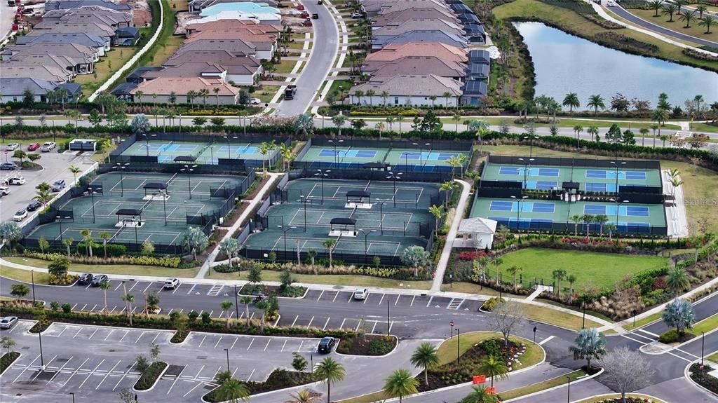 出租: $3,300 (2 贝兹, 2 浴室, 1558 平方英尺)