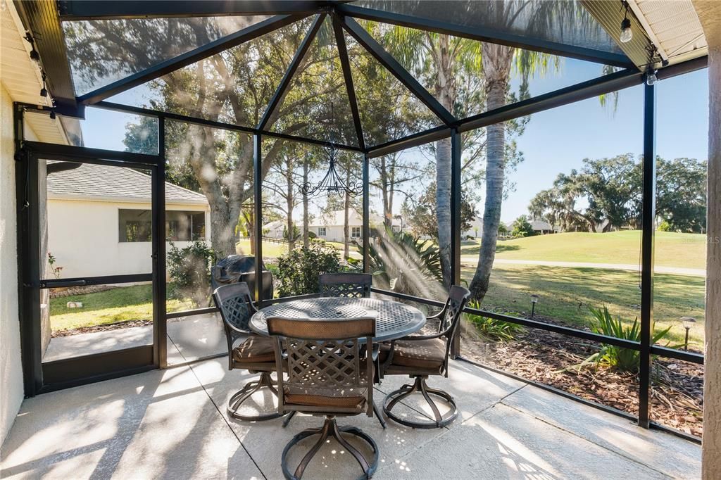 На продажу: $699,900 (3 спален, 2 ванн, 2021 Квадратных фут)